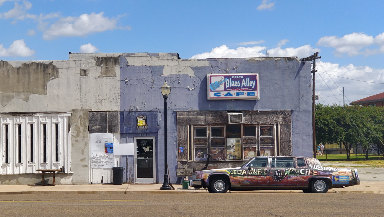 Blues café in Clarksdale, Mississippi, USA.